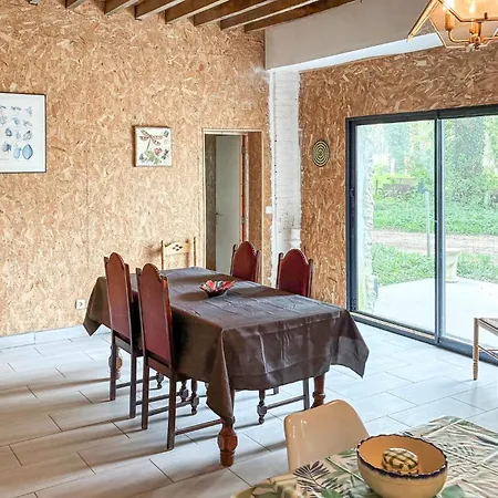 1 Bedroom Gorgeous In Sainte-genevieve En Br בית נופש *