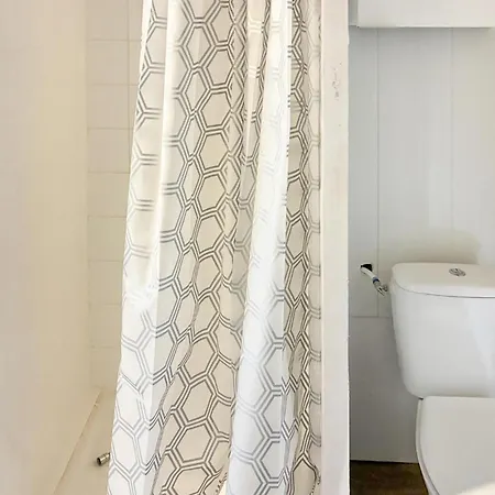 Underbart Hus Med 1 Sovrum I Sainte-geneviève En Br *